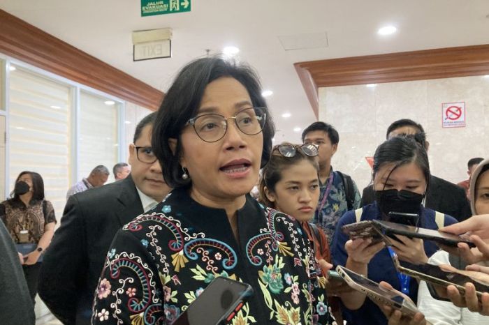 Sri Mulyani Janjikan Kenaikan Gaji Guru dan Dosen di 2025